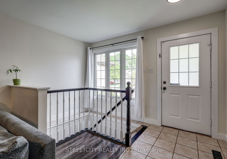 247-exmouth-circle-london-east-ontario-x13219962