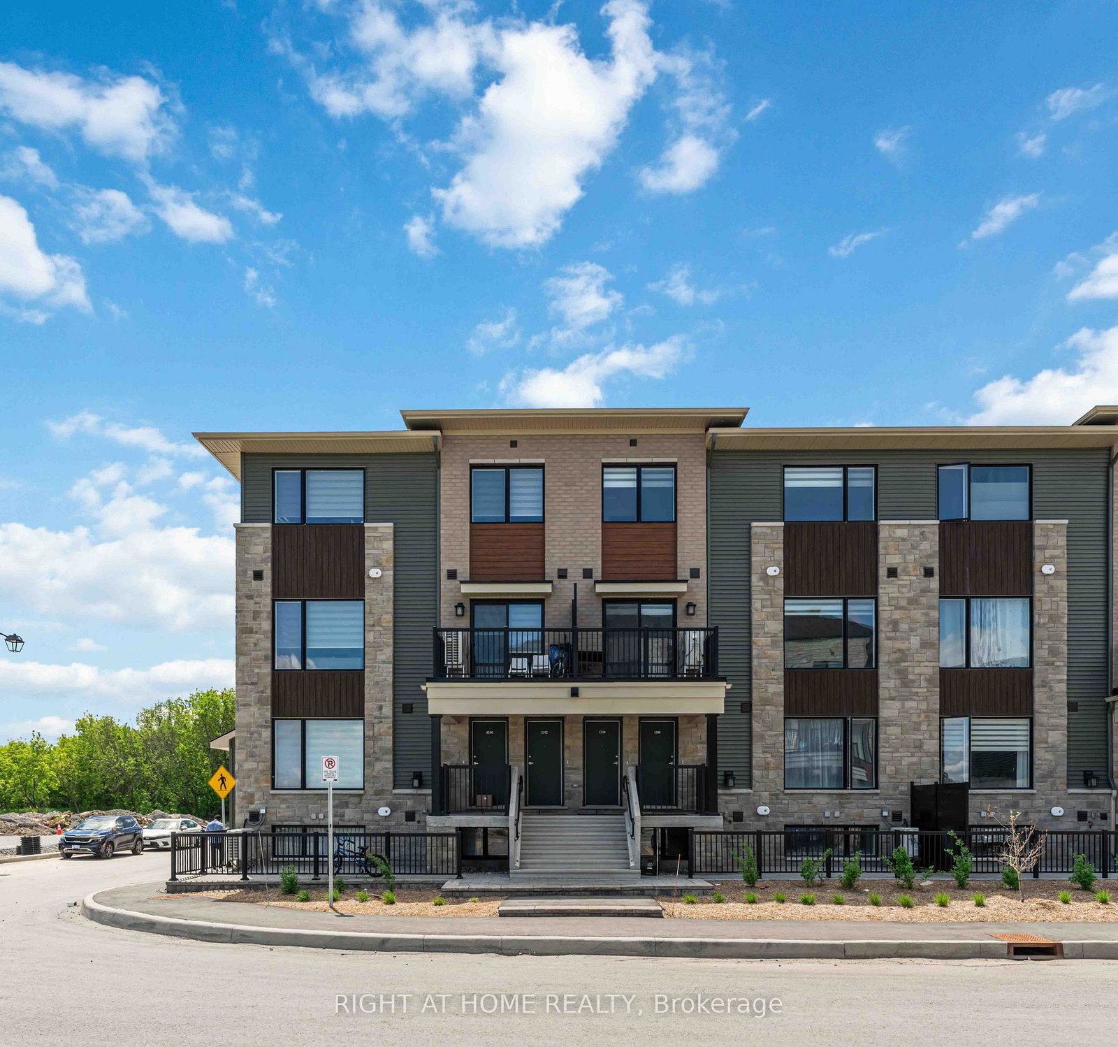 1310-creekway-private-kanata-ontario-x13220026