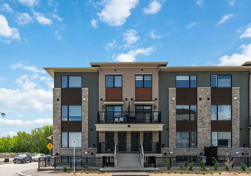 1310-creekway-private-kanata-ontario-x13220026