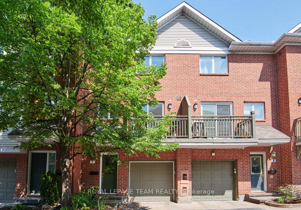 7-academy-private-ottawa-ontario-x13220346