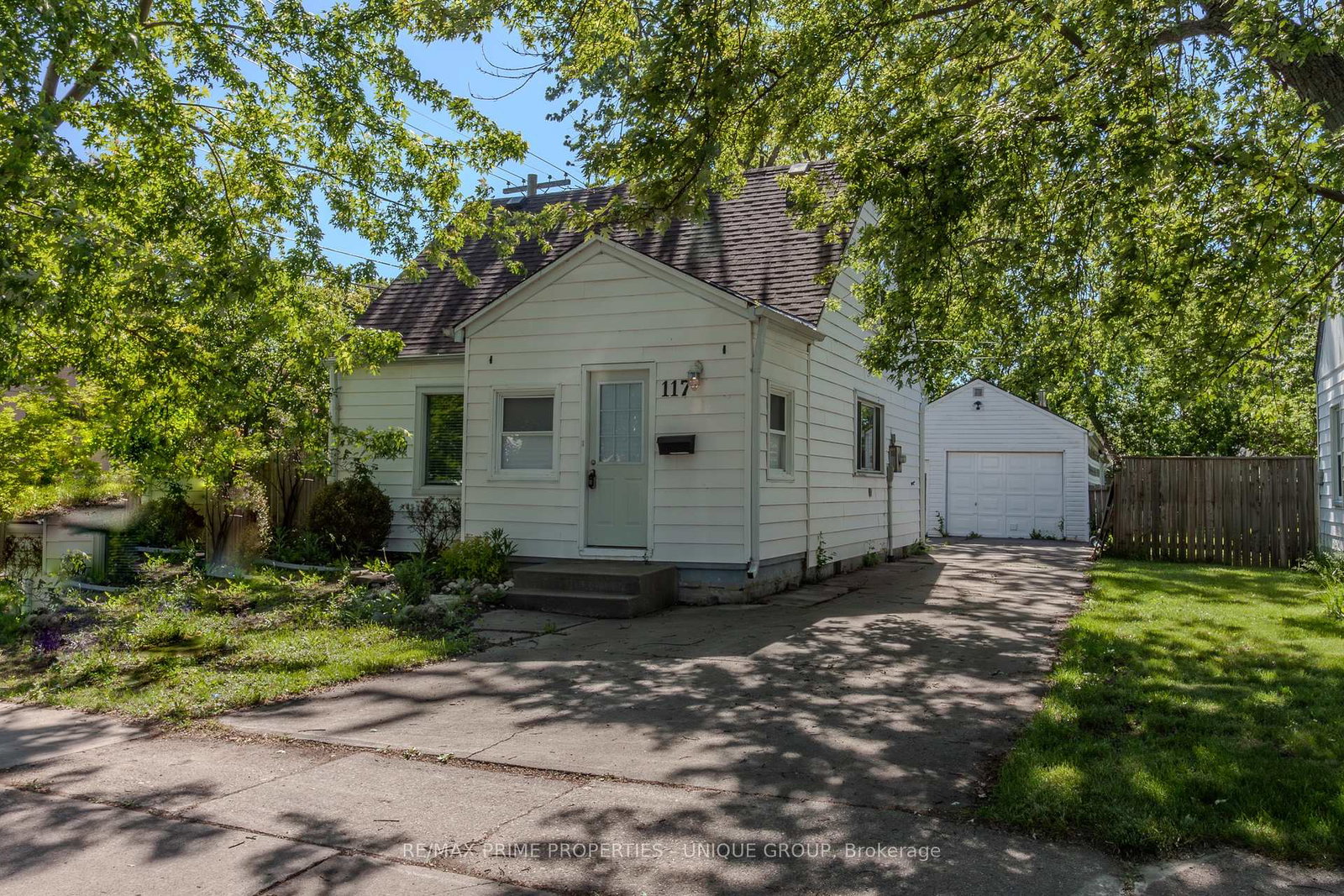 117-walnut-avenue-s-sarnia-ontario-x13220492