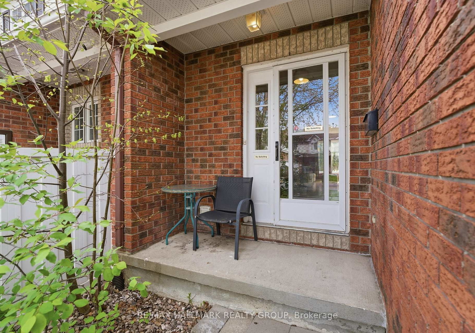 902-paradise-crescent-ottawa-ontario-x13220494