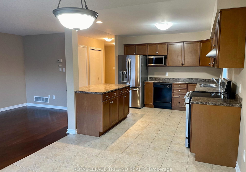979-crosscreek-court-london-east-ontario-x13220548