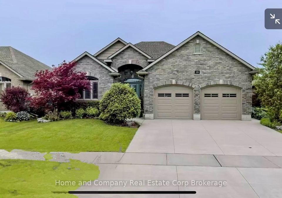 19-hossie-terrace-stratford-ontario-x13220596