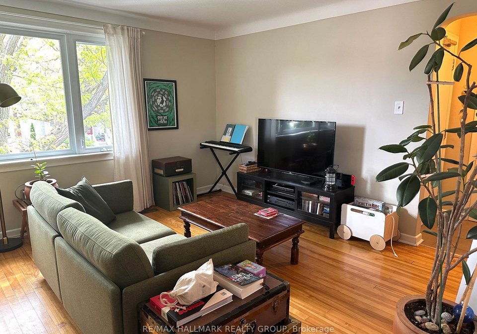 86-gilchrist-avenue-ottawa-ontario-x13220598