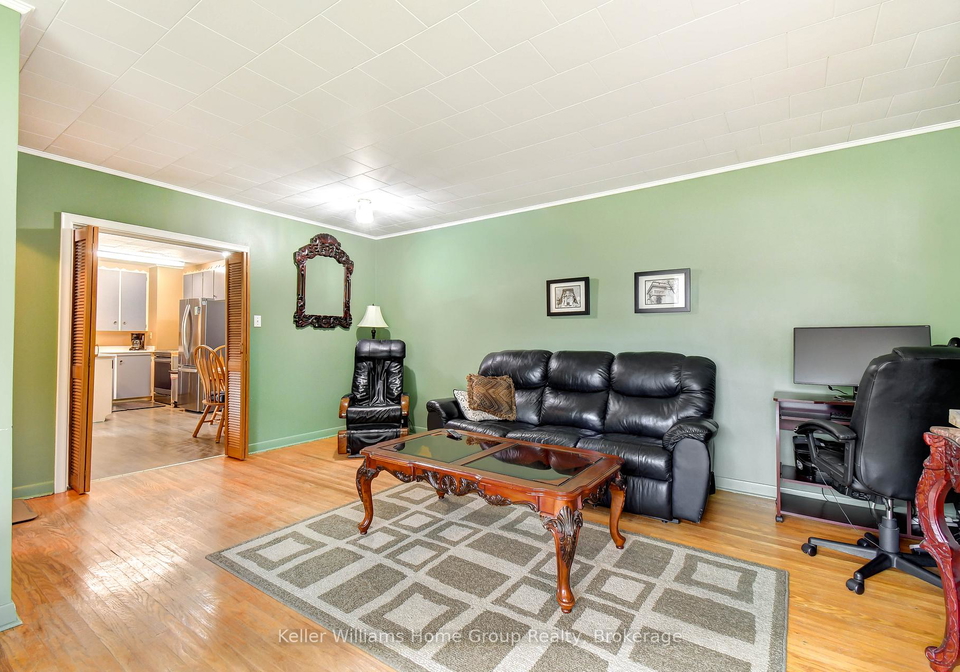 2-easton-avenue-bancroft-ontario-x13220792