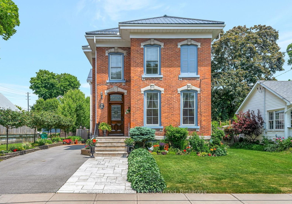 26-centre-street-prince-edward-county-ontario-x13221024