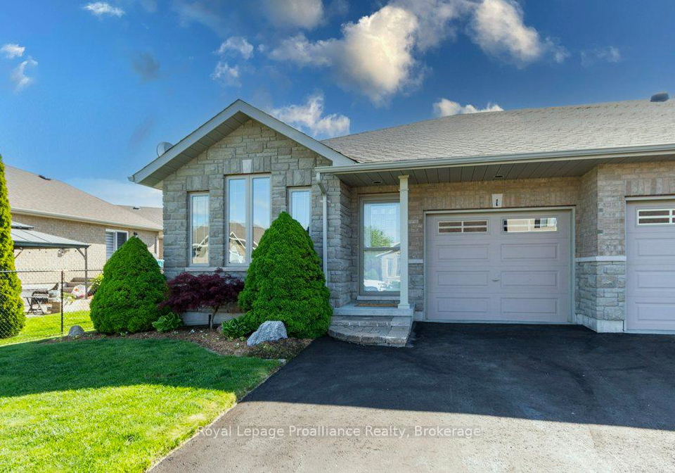 1-ward-drive-brighton-ontario-x13221554