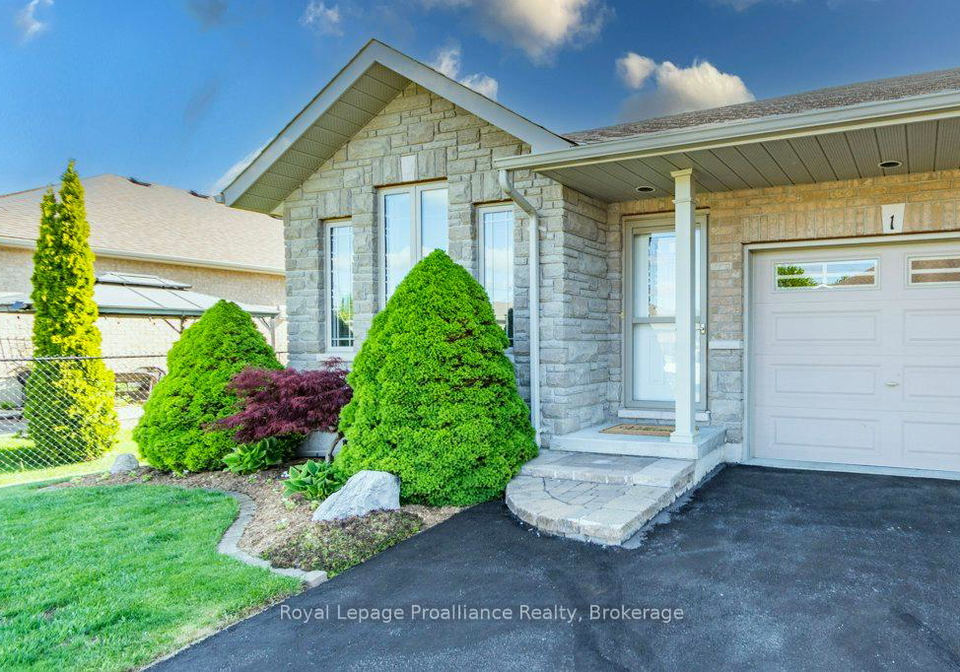 1-ward-drive-brighton-ontario-x13221554