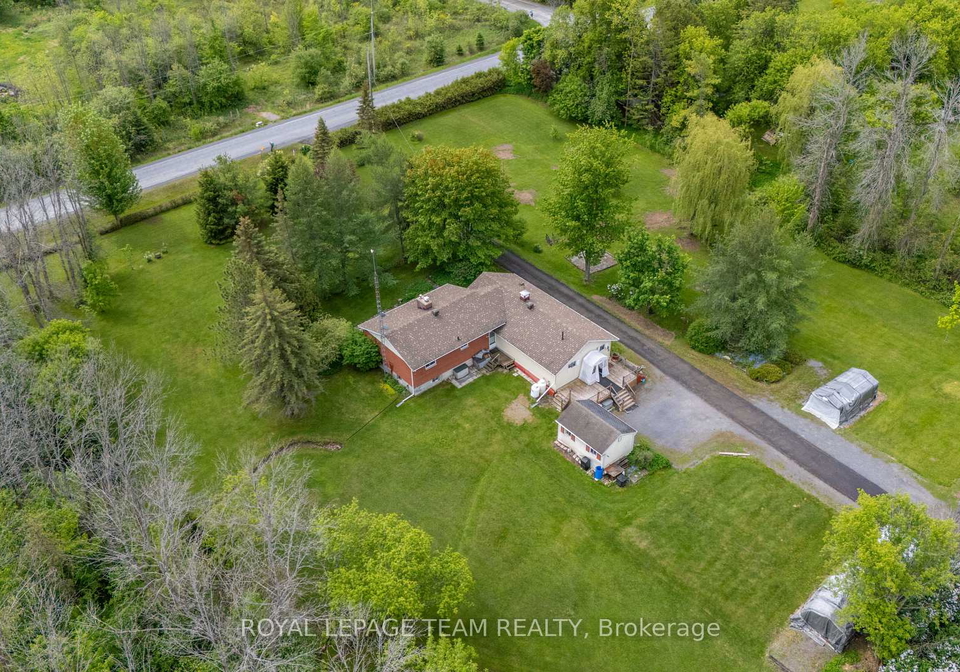 15615-dixon-road-south-stormont-ontario-x13221724