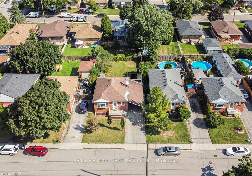 33-alderney-avenue-hamilton-ontario-x13221788