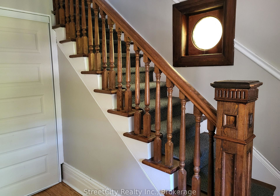 12-mercer-street-stratford-ontario-x13222428