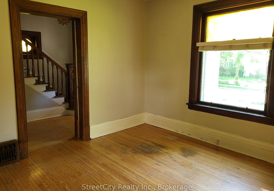 12-mercer-street-stratford-ontario-x13222428