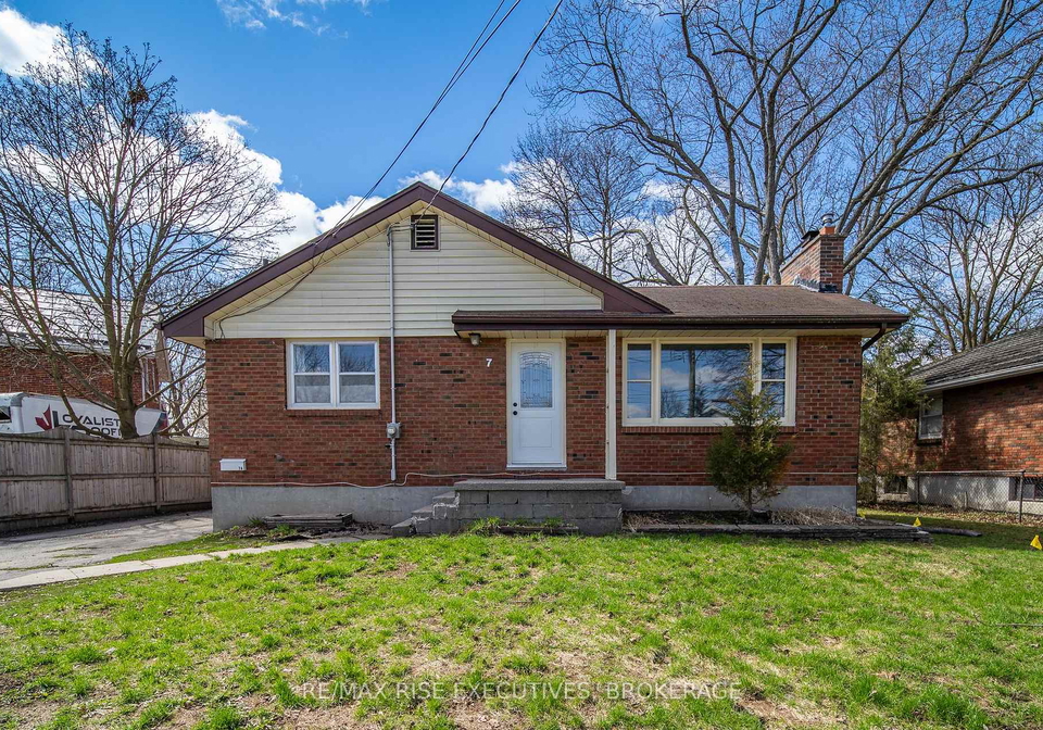 7-benjamin-street-belleville-ontario-x13222590