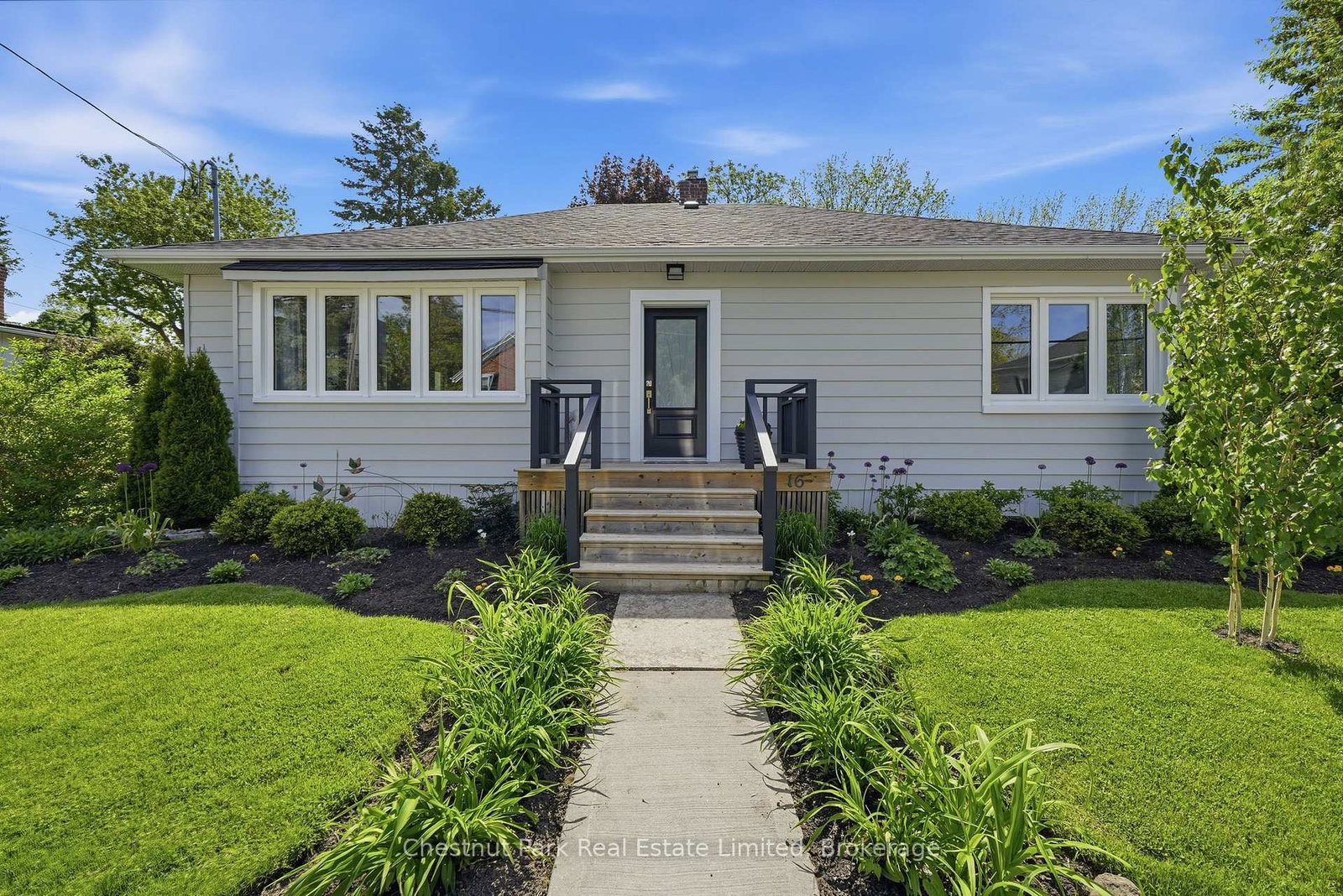 16-jane-street-prince-edward-county-ontario-x13222648