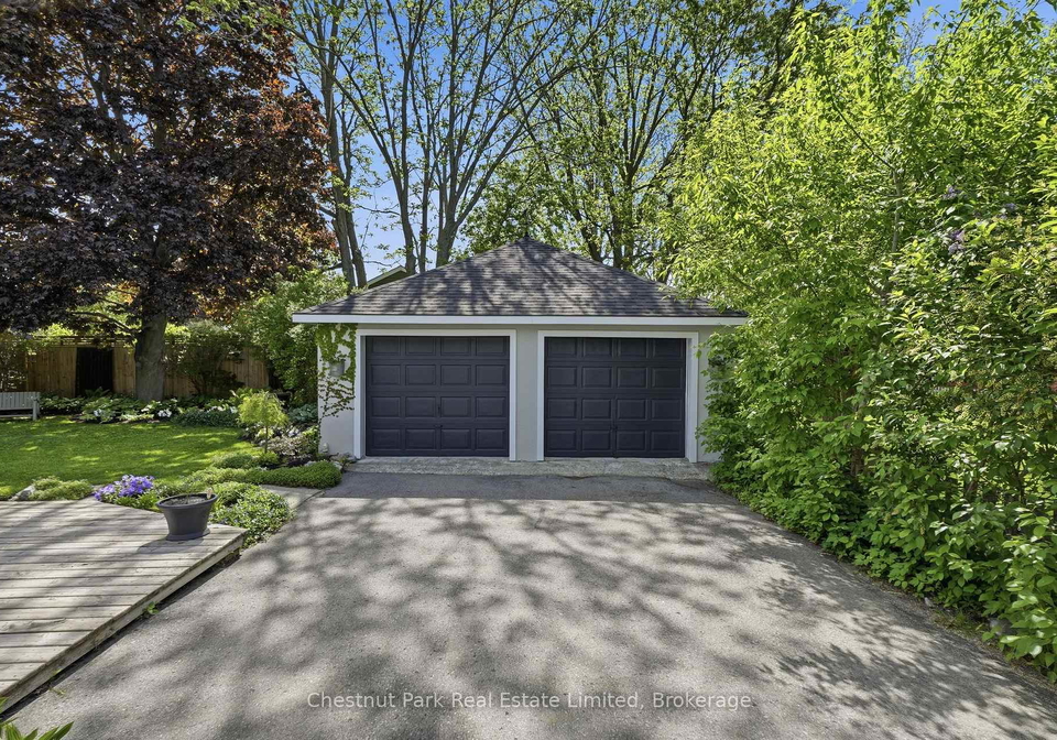 16-jane-street-prince-edward-county-ontario-x13222648