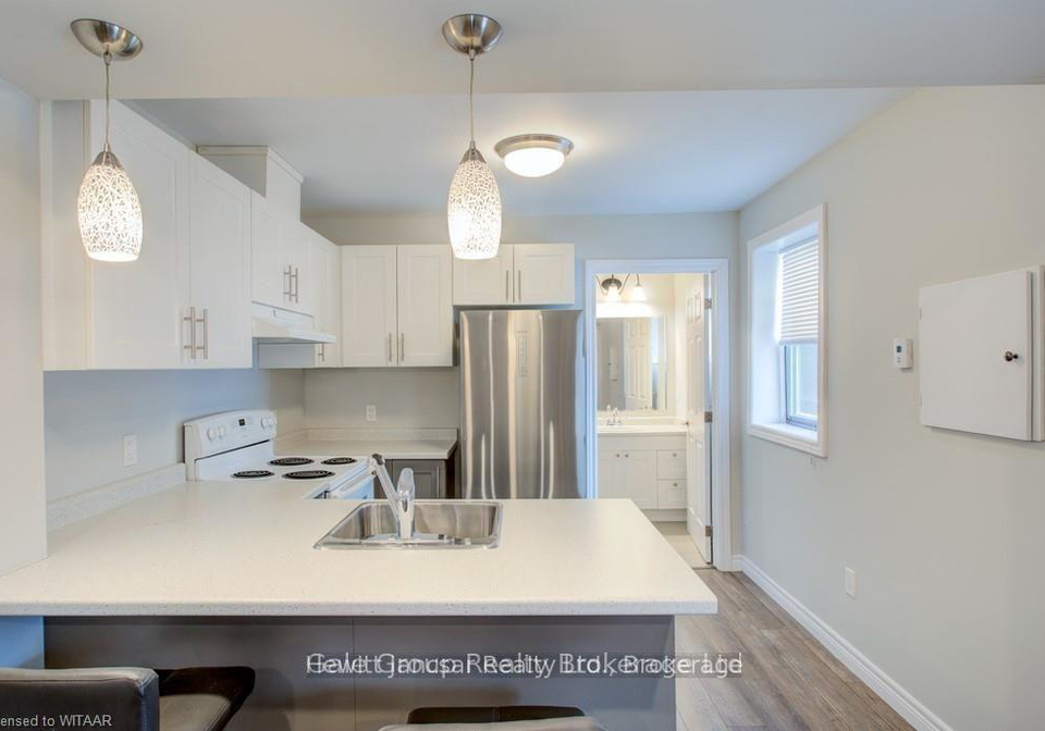 519-dundas-street-woodstock-ontario-x13223194