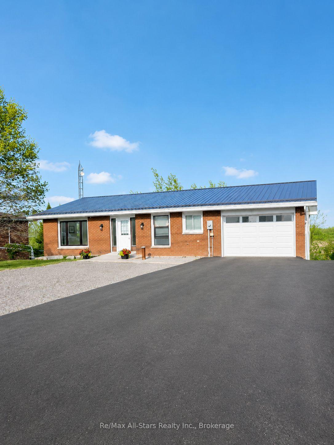 4054-35-highway-kawartha-lakes-ontario-x13223230