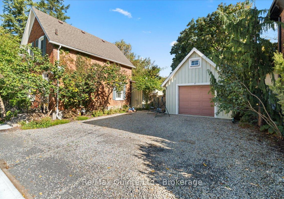 370-main-street-prince-edward-county-ontario-x13223240