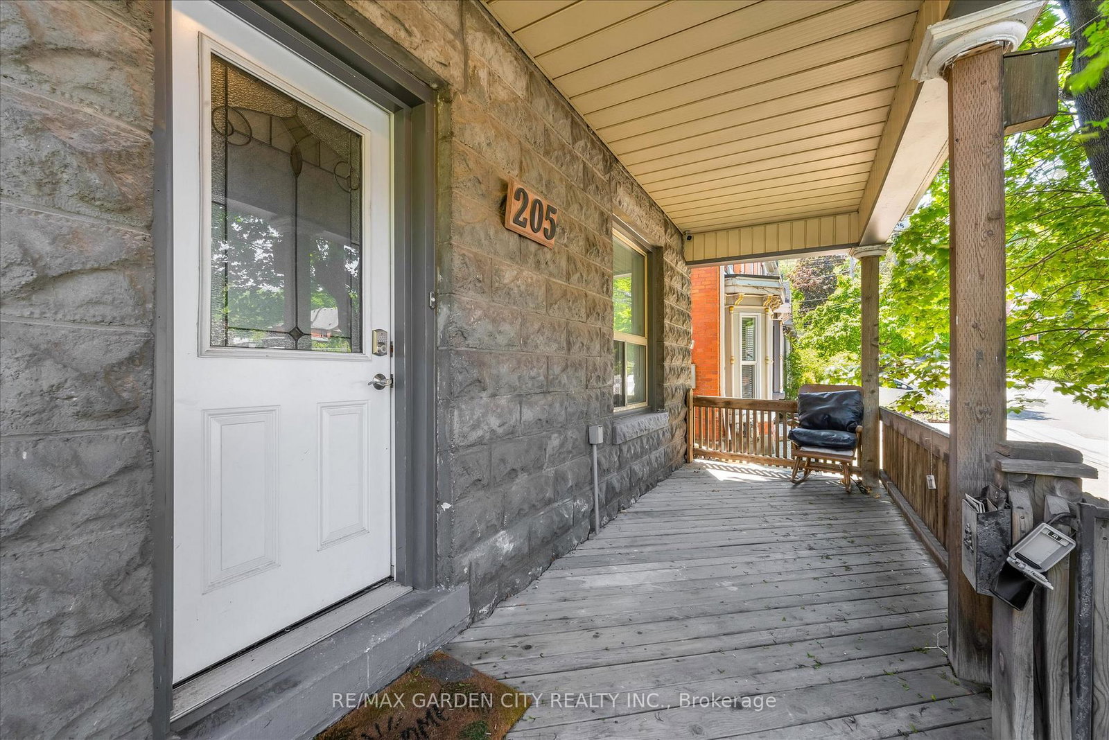 205-ferguson-avenue-s-hamilton-ontario-x13223254