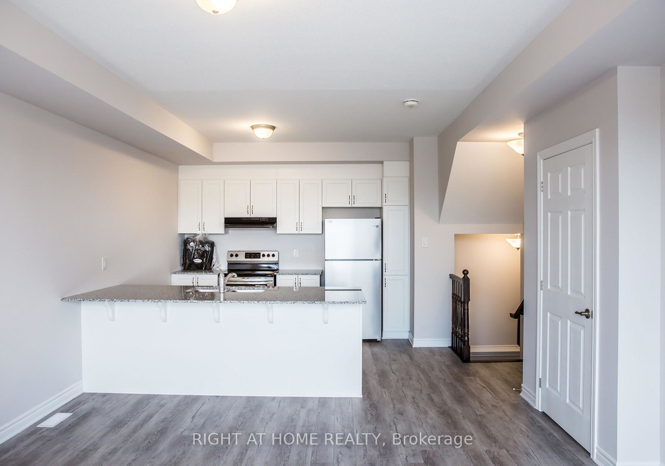 561-ozawa-private-ottawa-ontario-x13223324