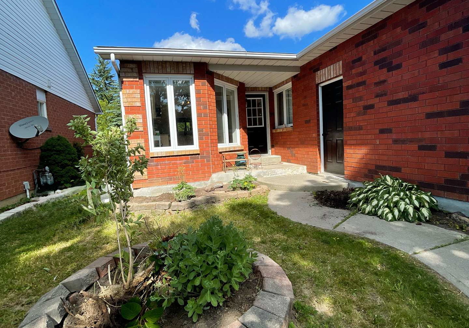 1398-lillico-crescent-peterborough-ontario-x13223412