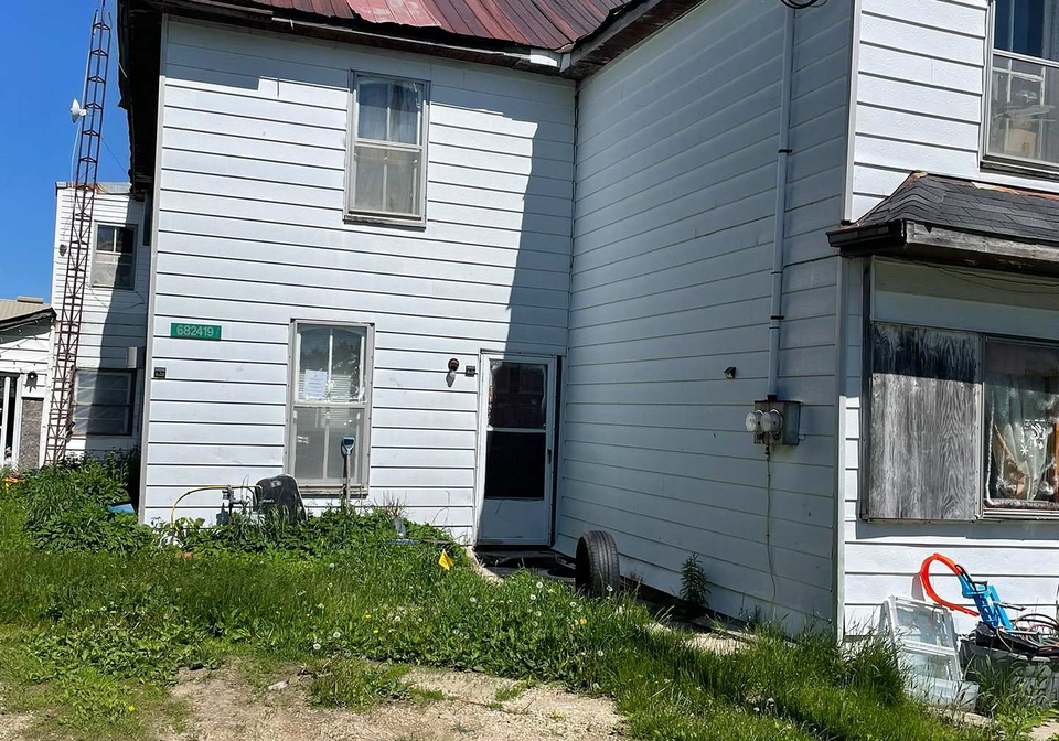 682419-260-side-road-melancthon-ontario-x13223692
