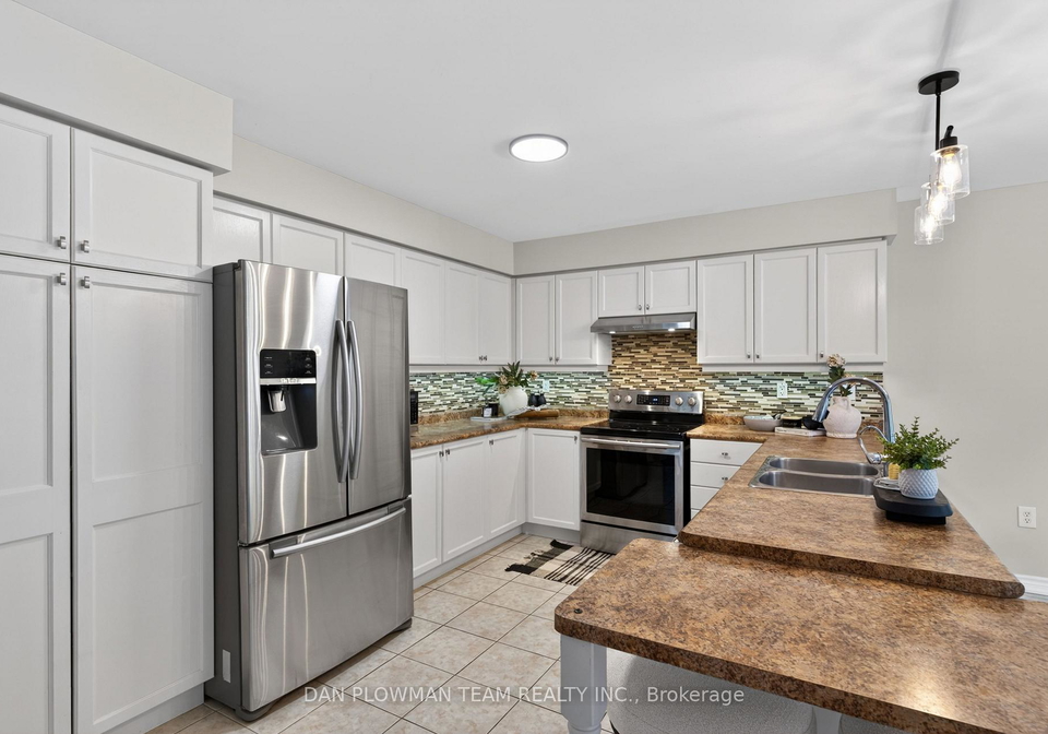 10-springbank-road-kawartha-lakes-ontario-x13224056