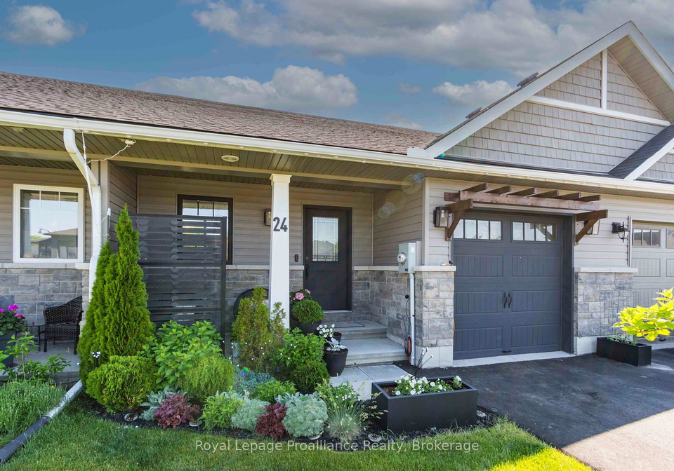 24-buchanan-street-prince-edward-county-ontario-x13224536
