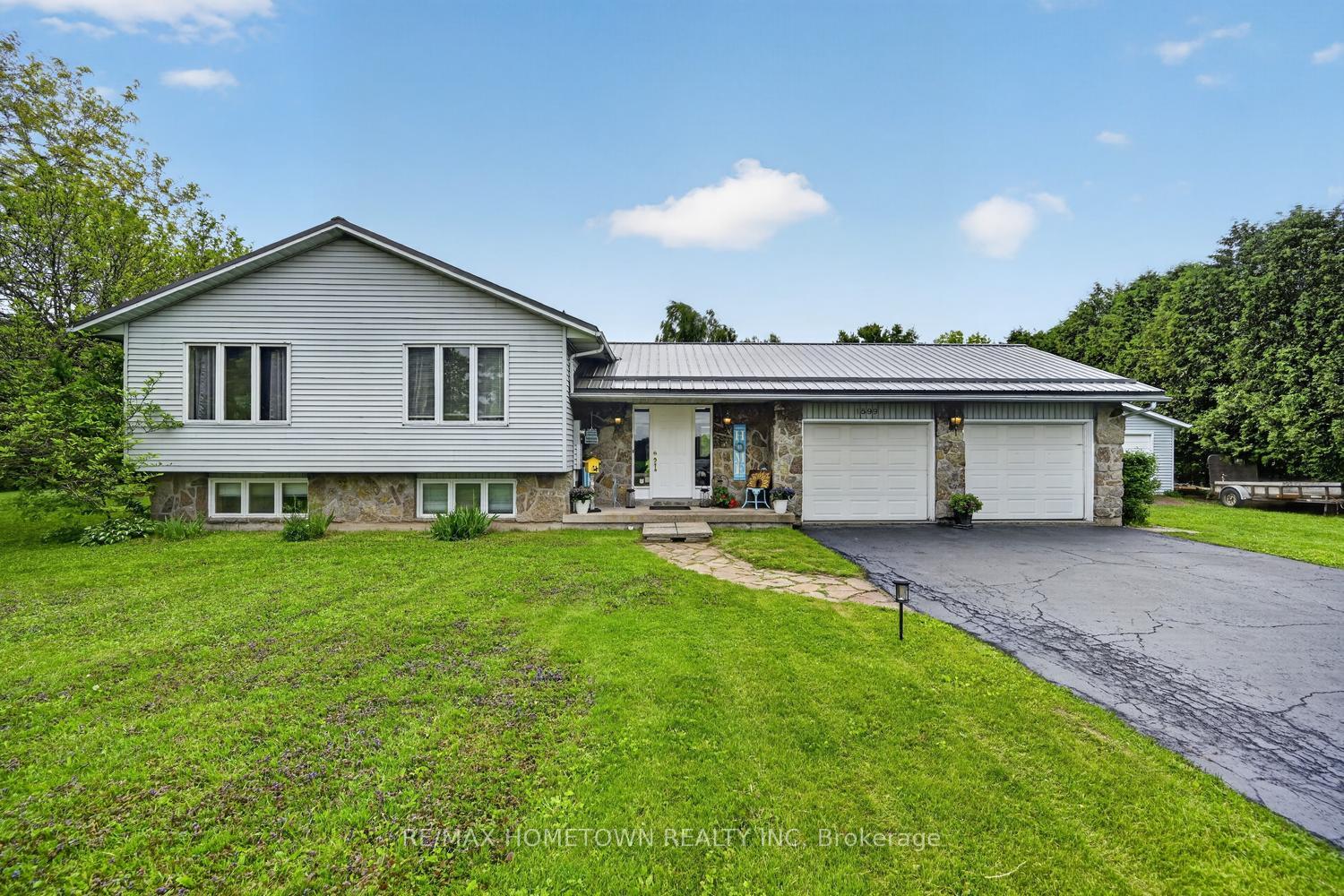 1599-county-road-2-front-of-yonge-ontario-x13224674