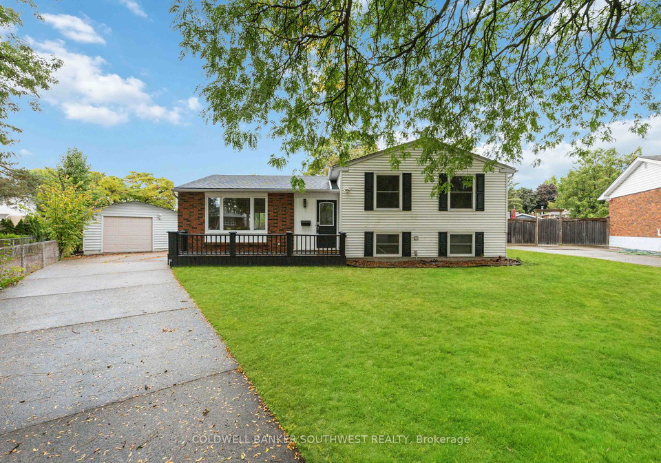 1060-camelot-crescent-sarnia-ontario-x13224706