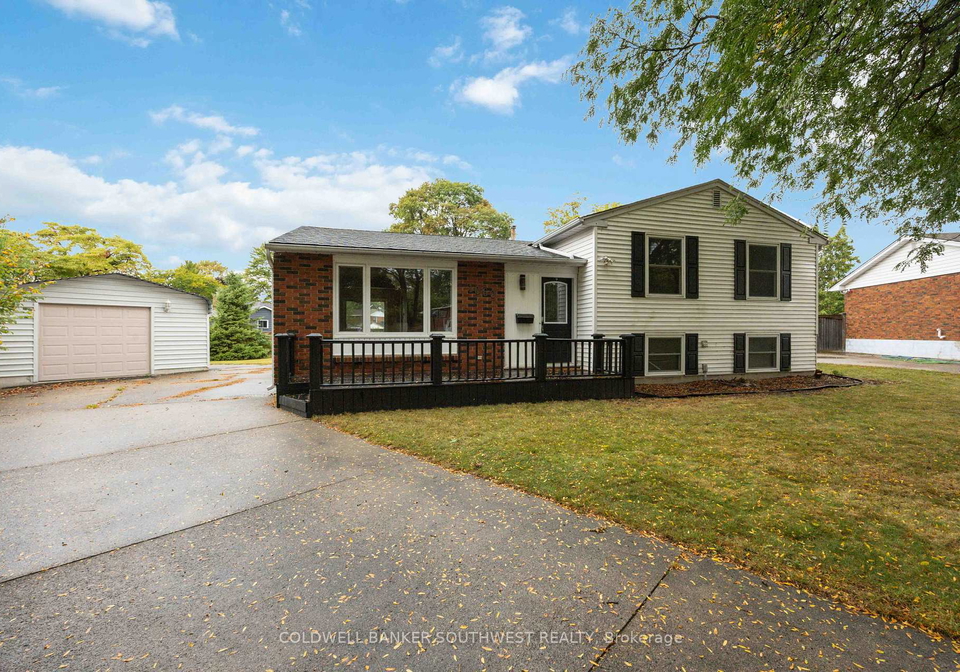 1060-camelot-crescent-sarnia-ontario-x13224706