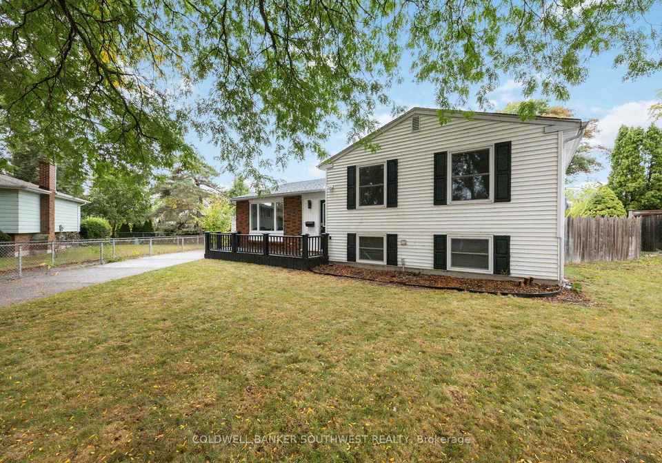 1060-camelot-crescent-sarnia-ontario-x13224706