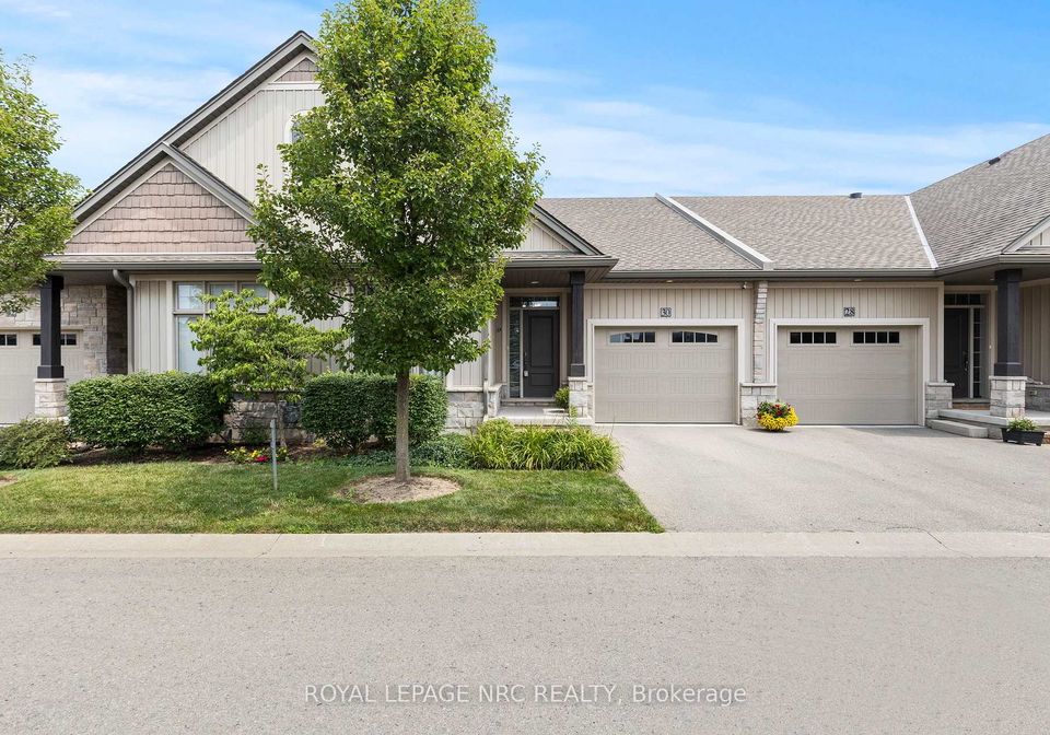 30-blossom-common-st-catharines-ontario-x13224776