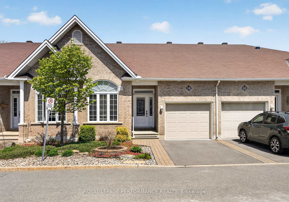 18-chapelier-private-ottawa-ontario-x13225284