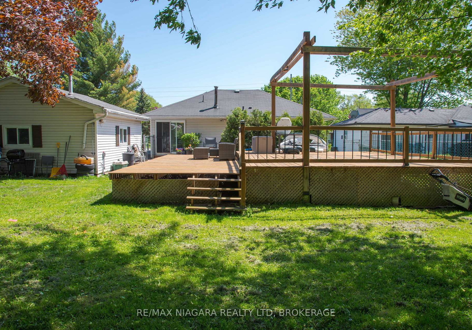 2868-june-road-port-colborne-ontario-x13225352