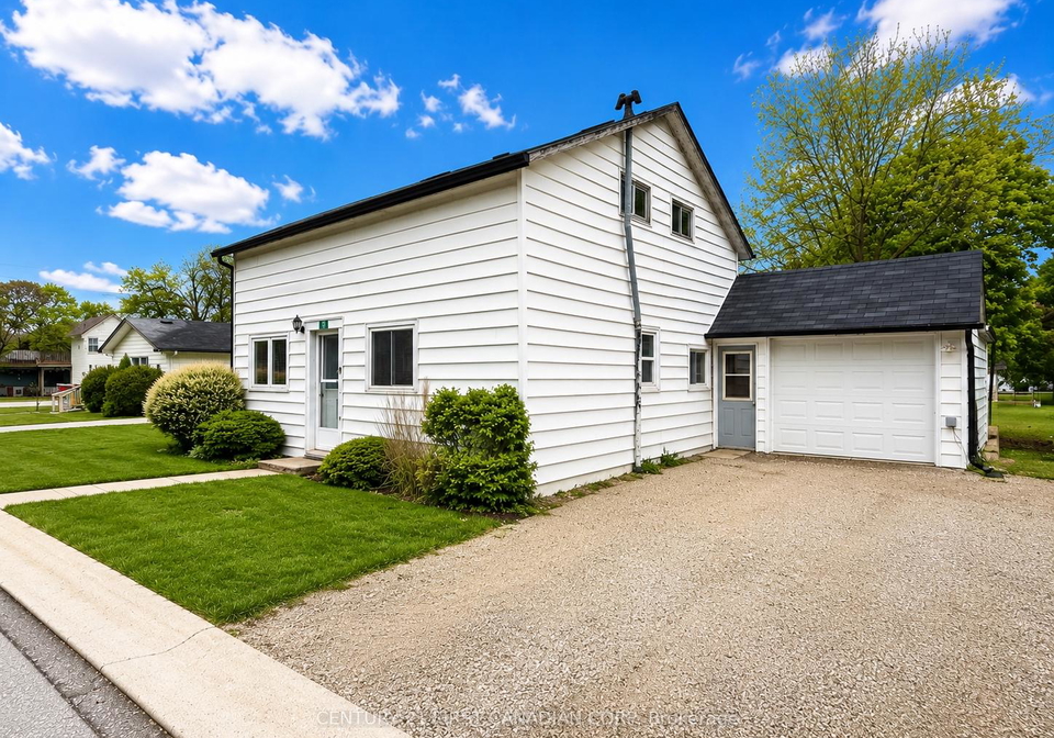 3-ward-street-n-lambton-shores-ontario-x13225650