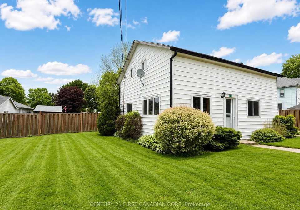 3-ward-street-n-lambton-shores-ontario-x13225650