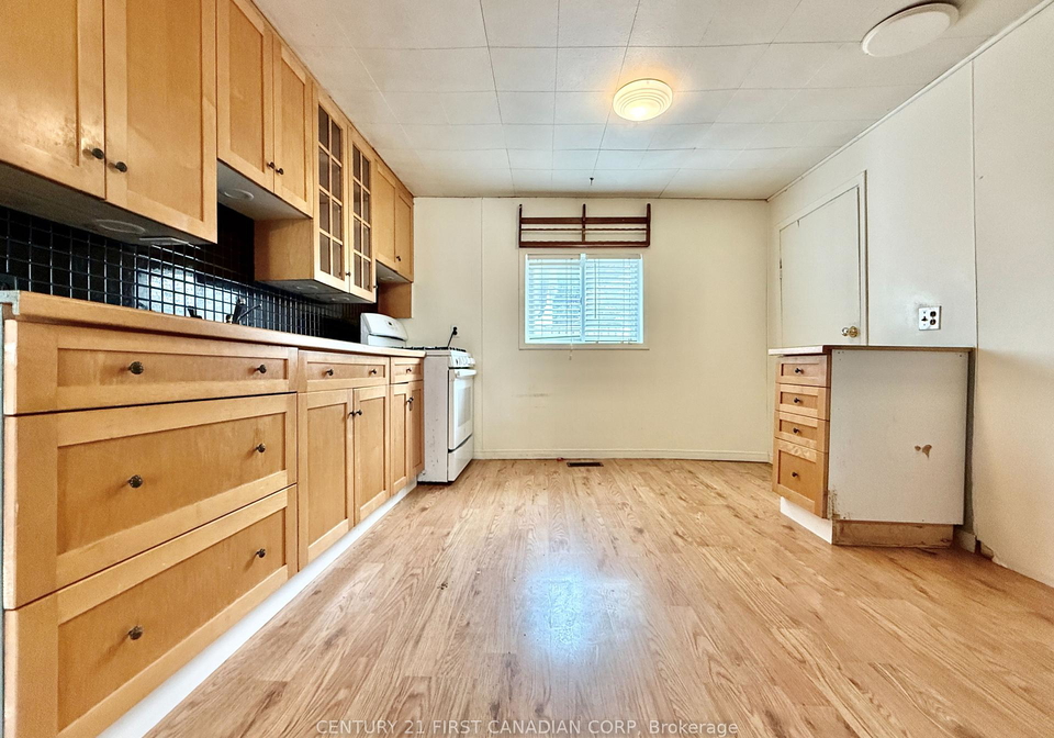 3-ward-street-n-lambton-shores-ontario-x13225650