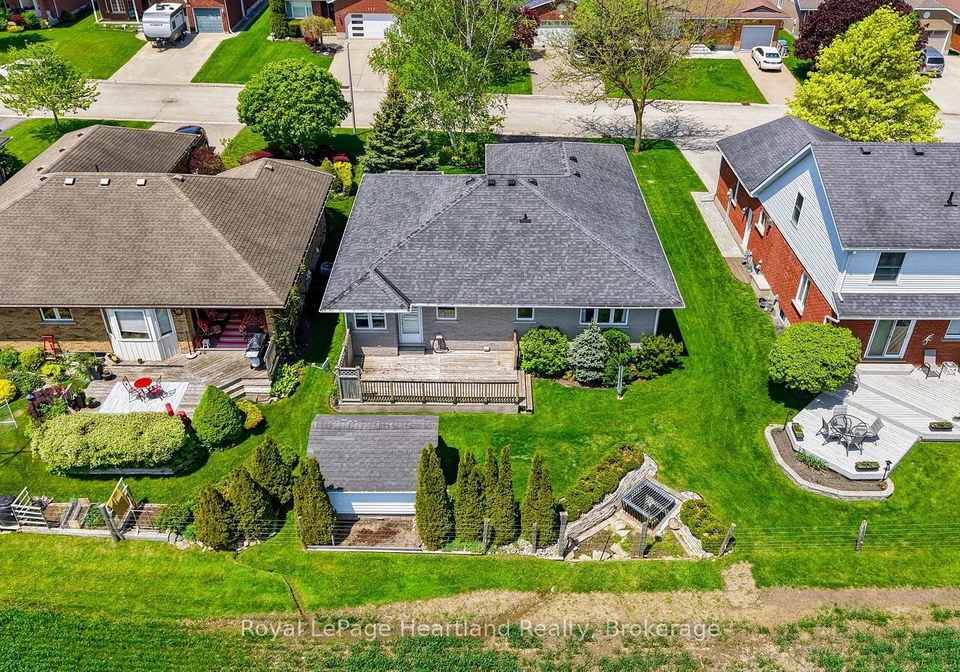 580-maple-avenue-n-north-perth-ontario-x13225790