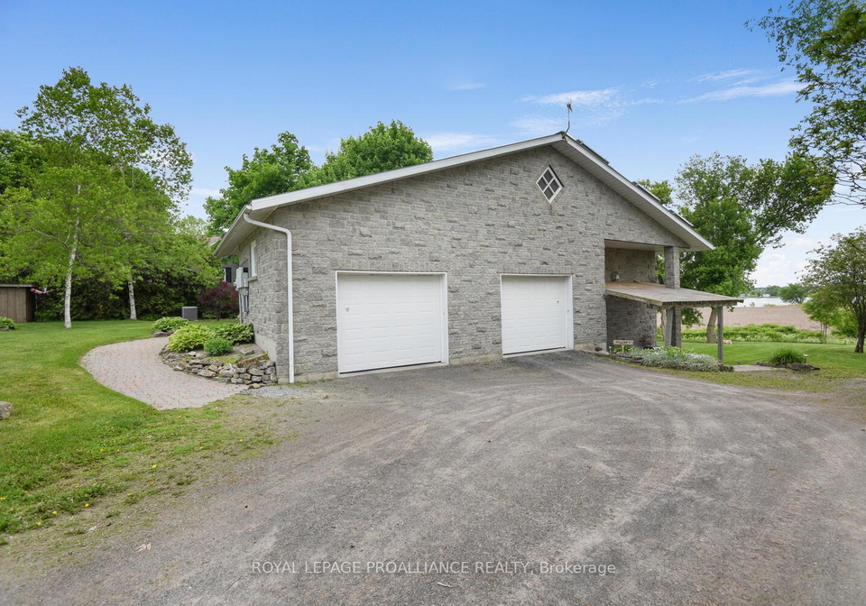 2111-county-road-2-e-edwardsburghcardinal-ontario-x13226104