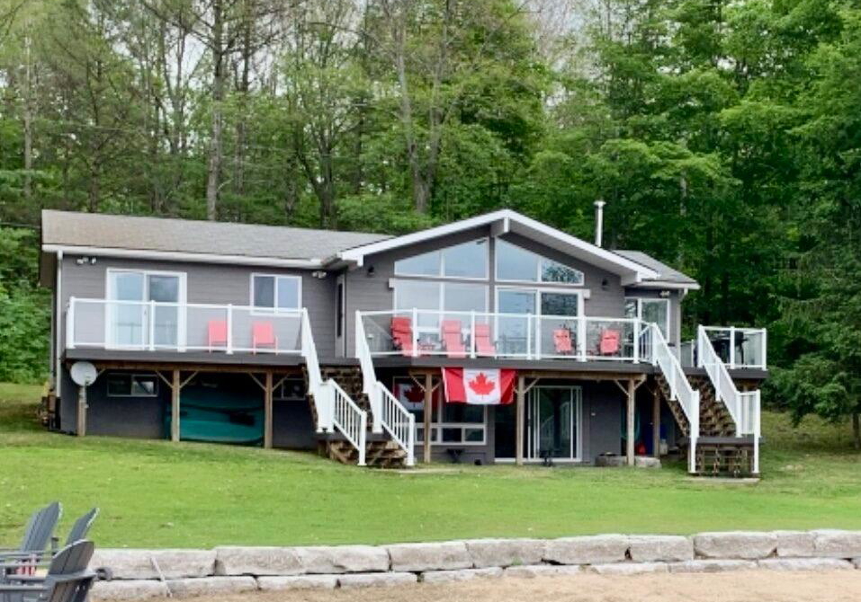 13682-georgian-bay-shore-georgian-bay-ontario-x13226420