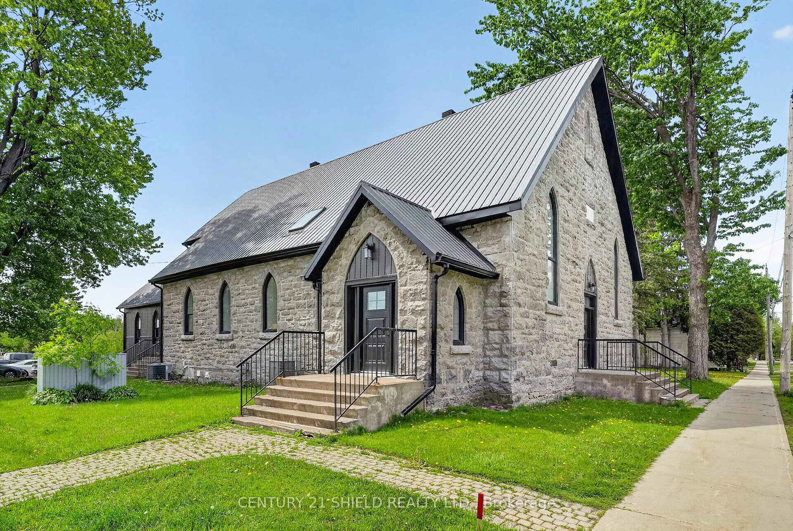 12-maple-street-south-glengarry-ontario-x13226568