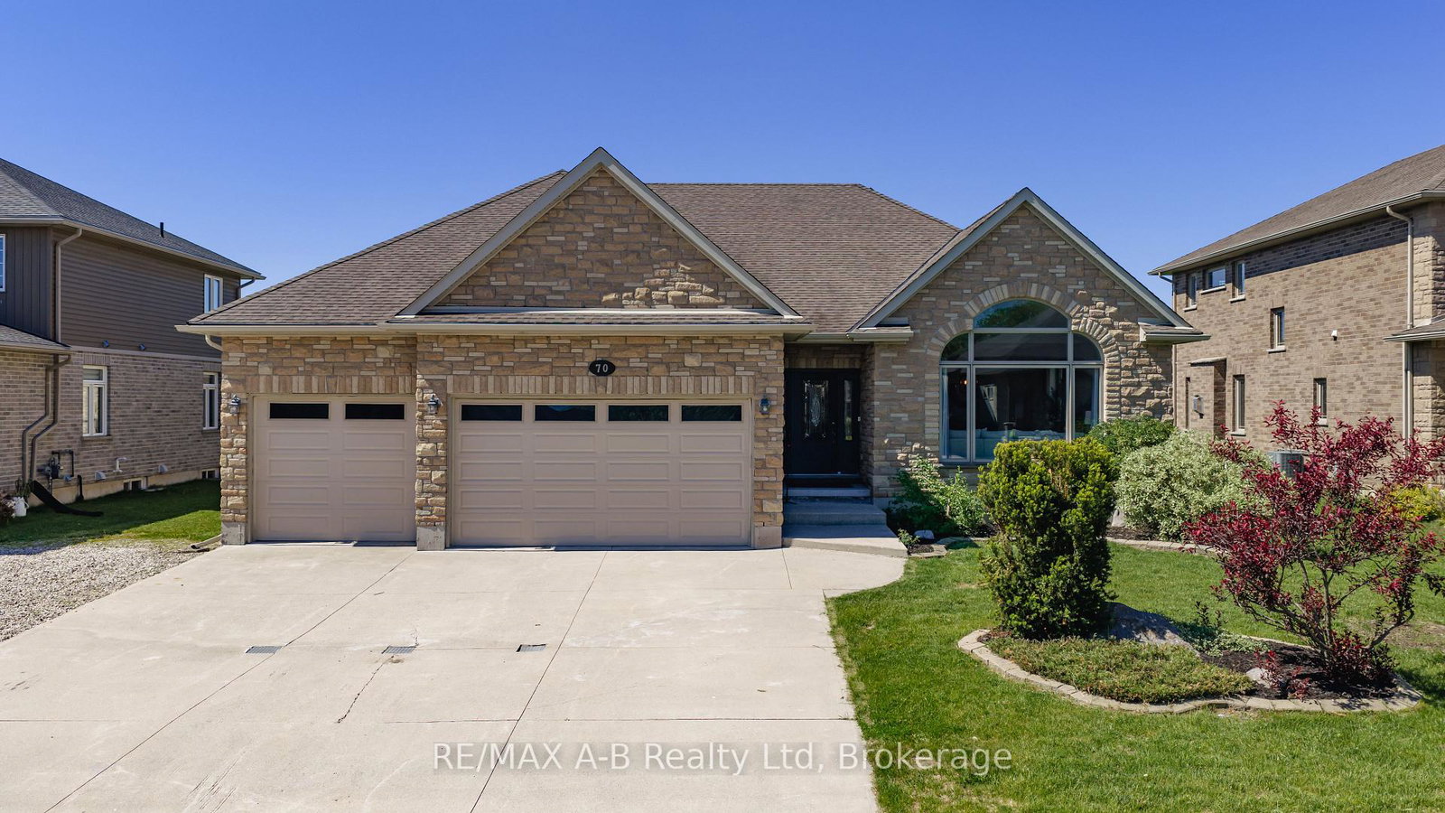 70-kenton-street-west-perth-ontario-x13226686