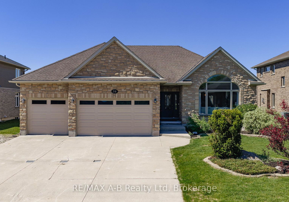 70-kenton-street-west-perth-ontario-x13226686
