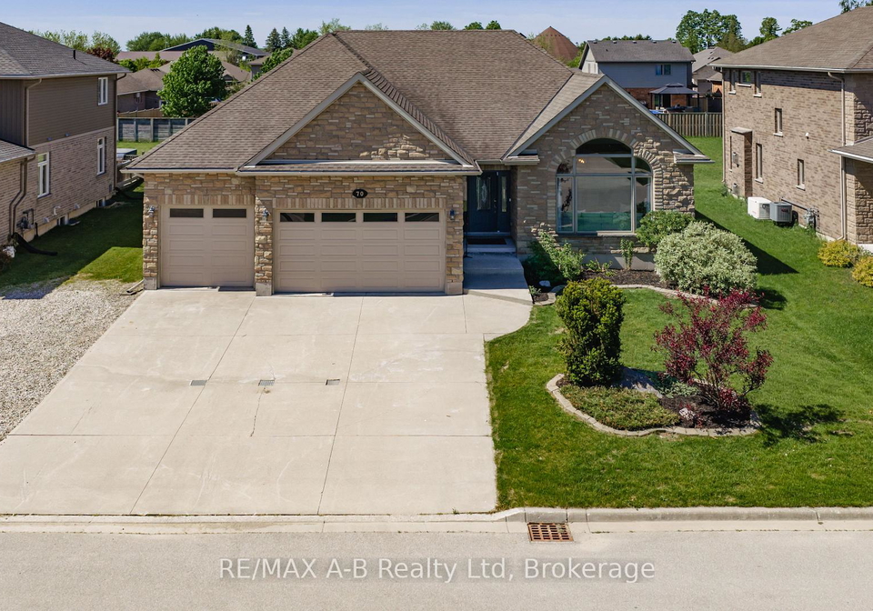 70-kenton-street-west-perth-ontario-x13226686