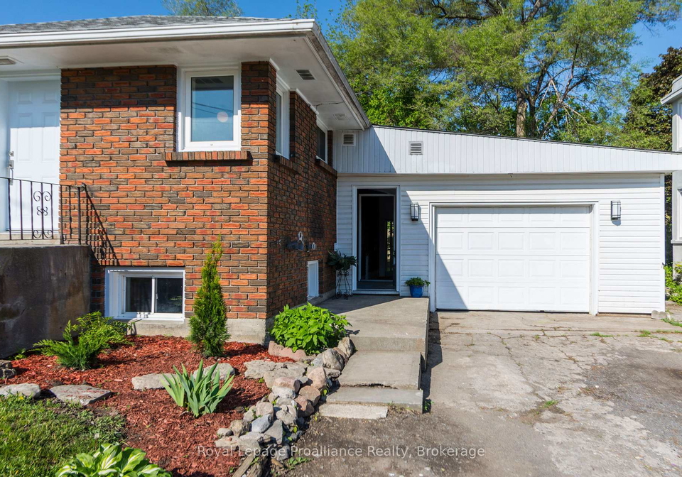 2-bettes-street-belleville-ontario-x13226902