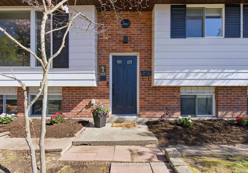1-percy-street-port-hope-ontario-x13227118