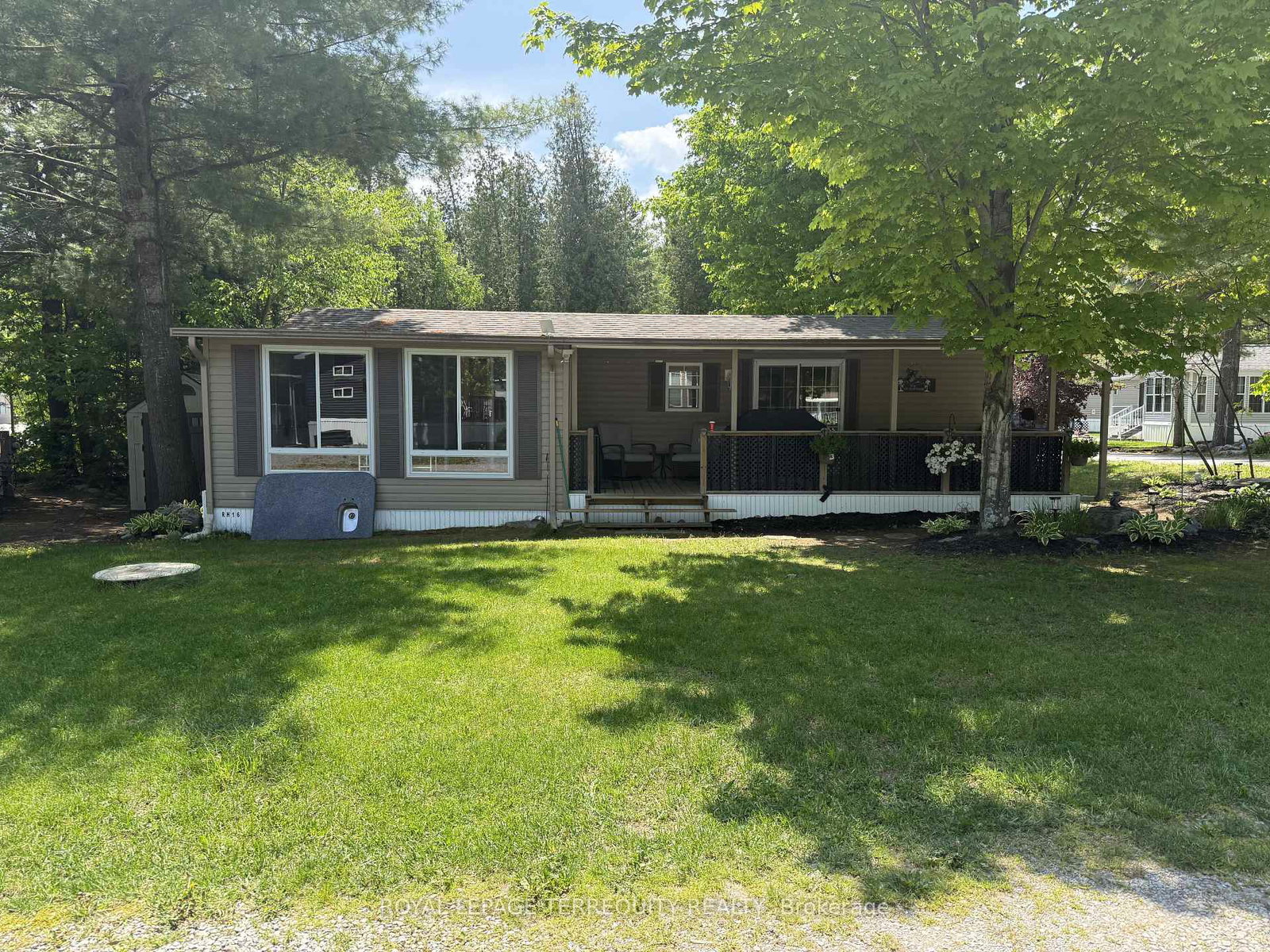 16-rockhaven-selwyn-ontario-x13227362