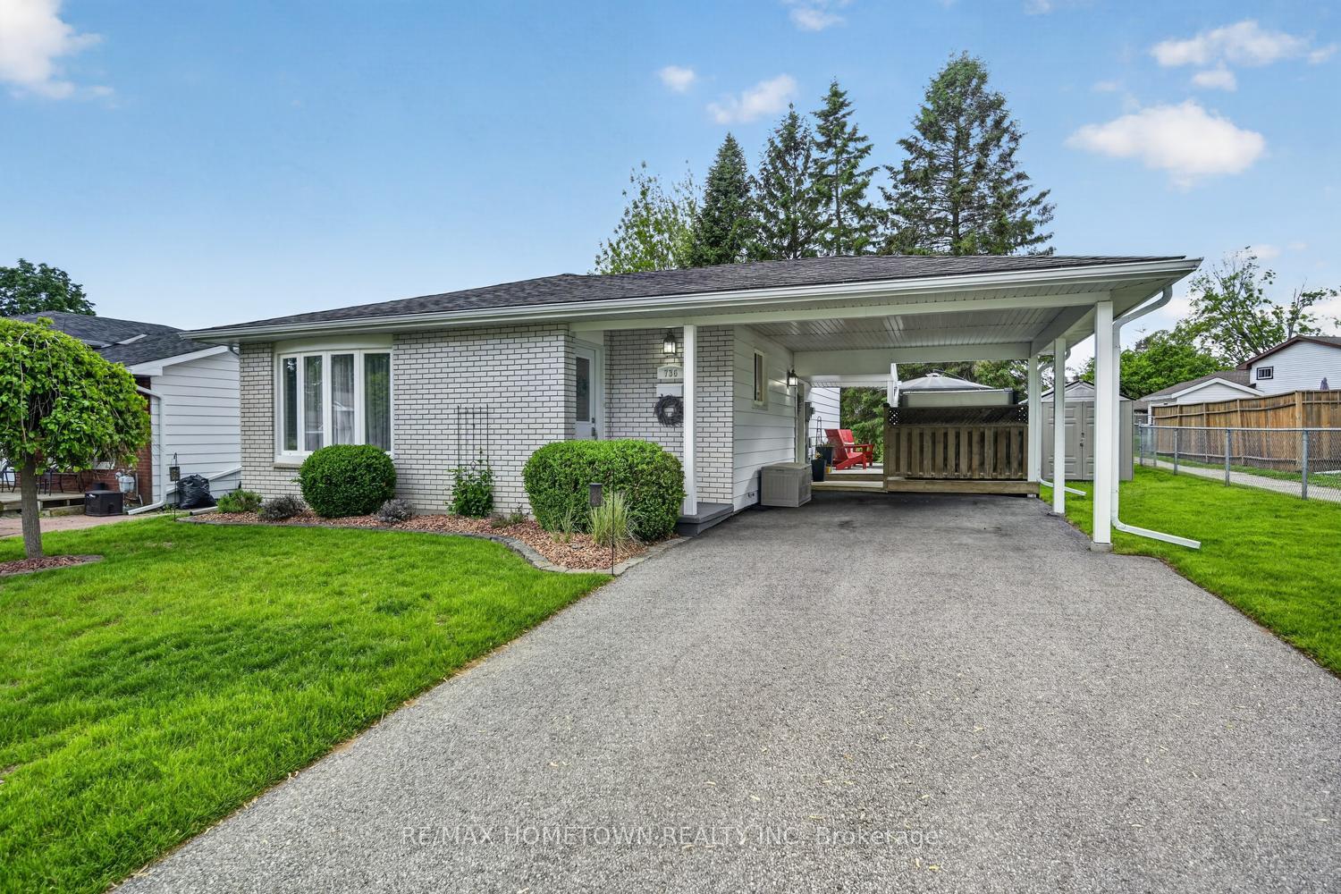 736-comstock-crescent-brockville-ontario-x13227380